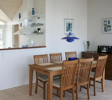 Three-bedroom Holiday In Nexo 30 Semesterbostad